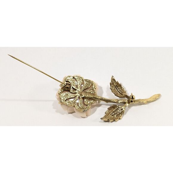 Pale Pink Celluloid Rose on Gold Tone Setting Brooch - Picture 3 of 6